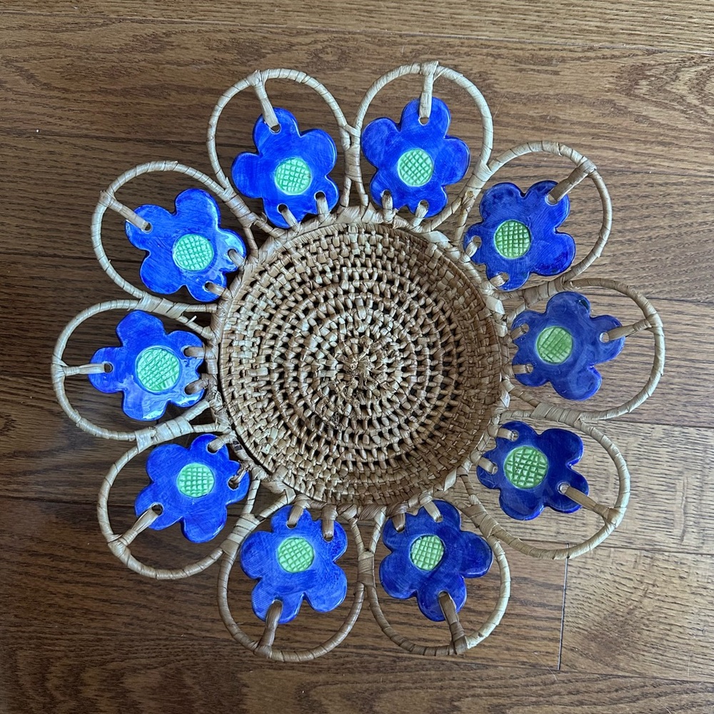 Cute Rattan Wicker Woven Flower shaped basket